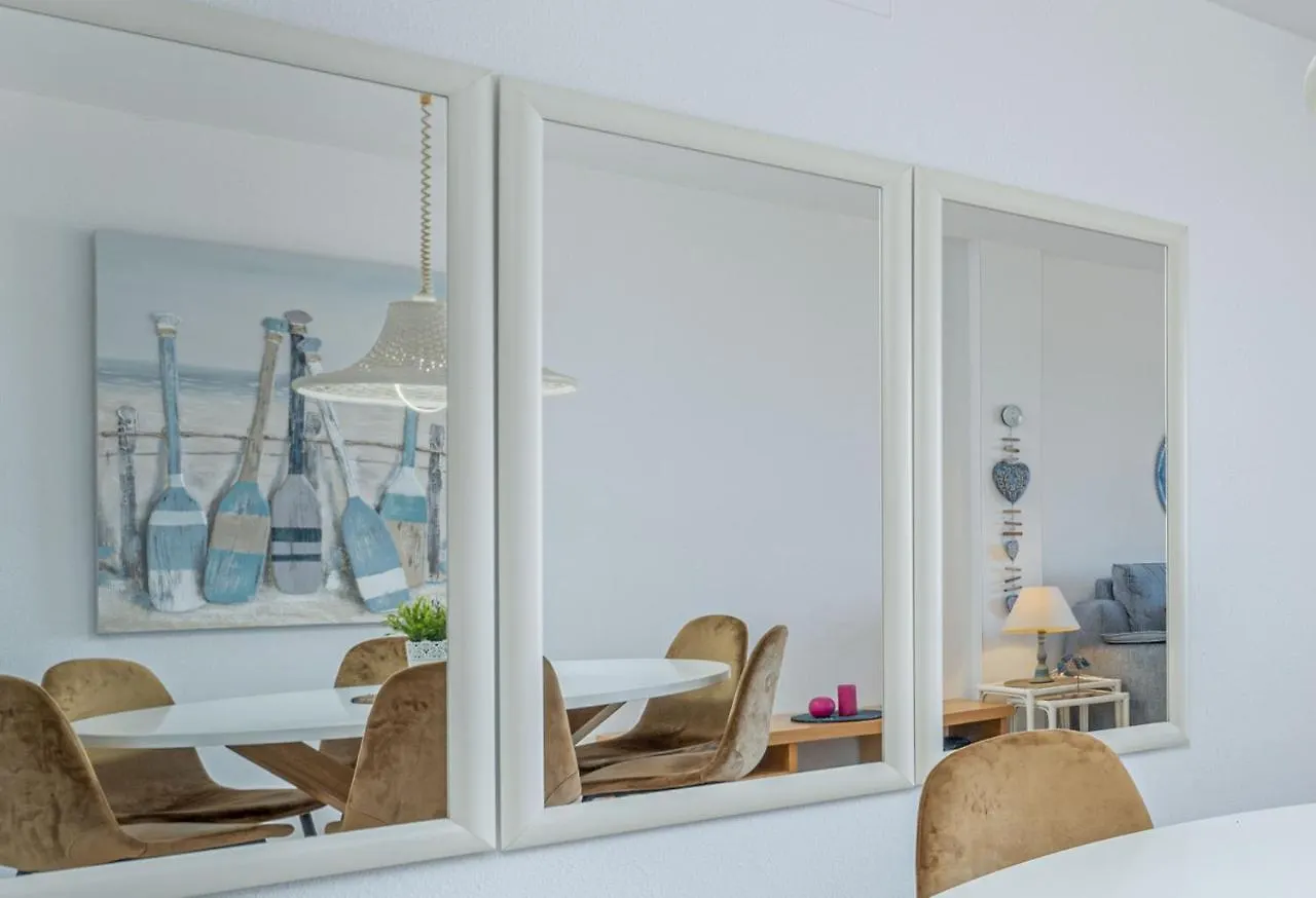Apart-Rent Apartamento Mirablau 0085 Empuriabrava 0*,  Espanha
