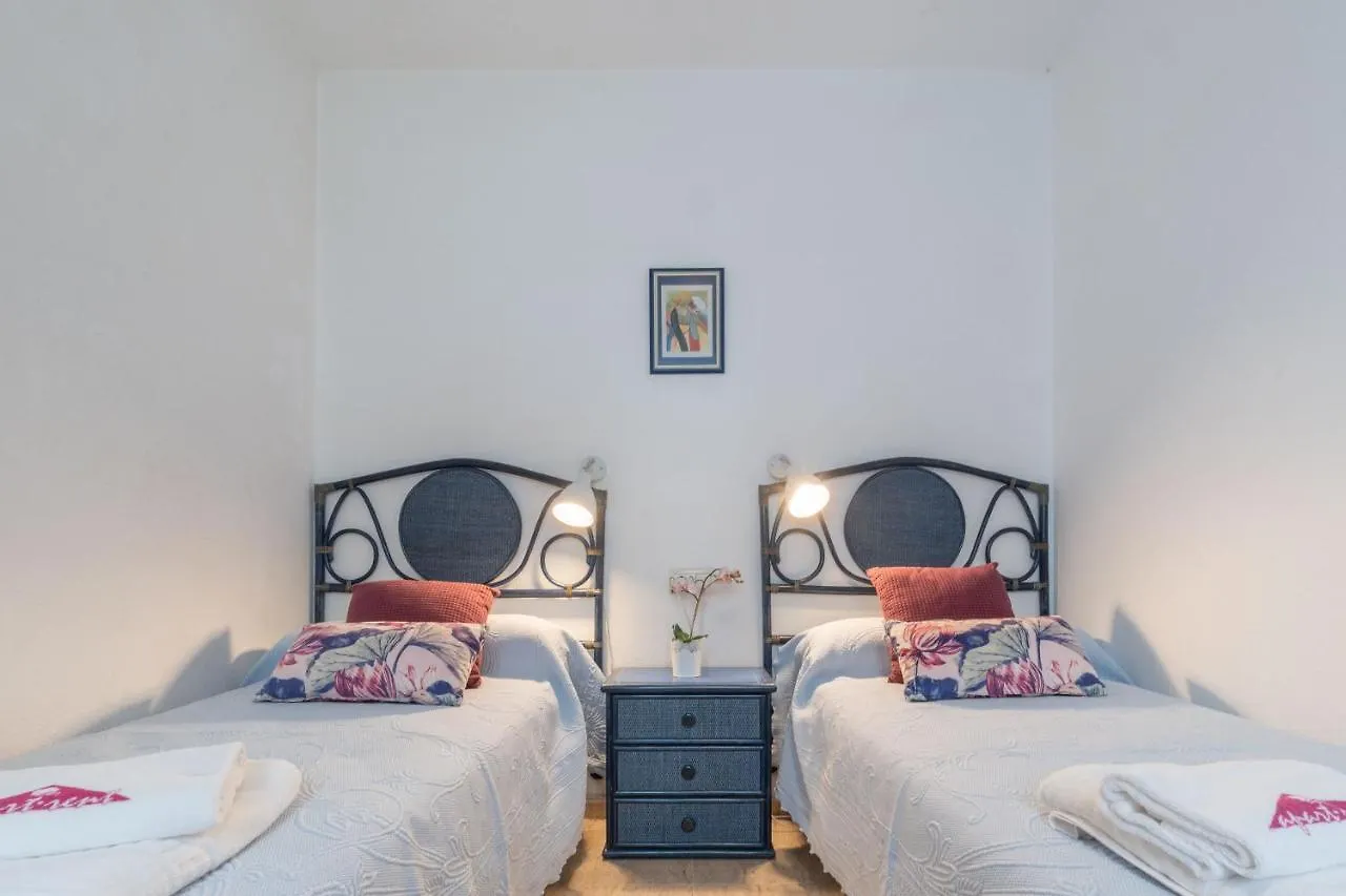 Apart-Rent Apartamento Mirablau 0085 Empuriabrava 0*,  Espanha